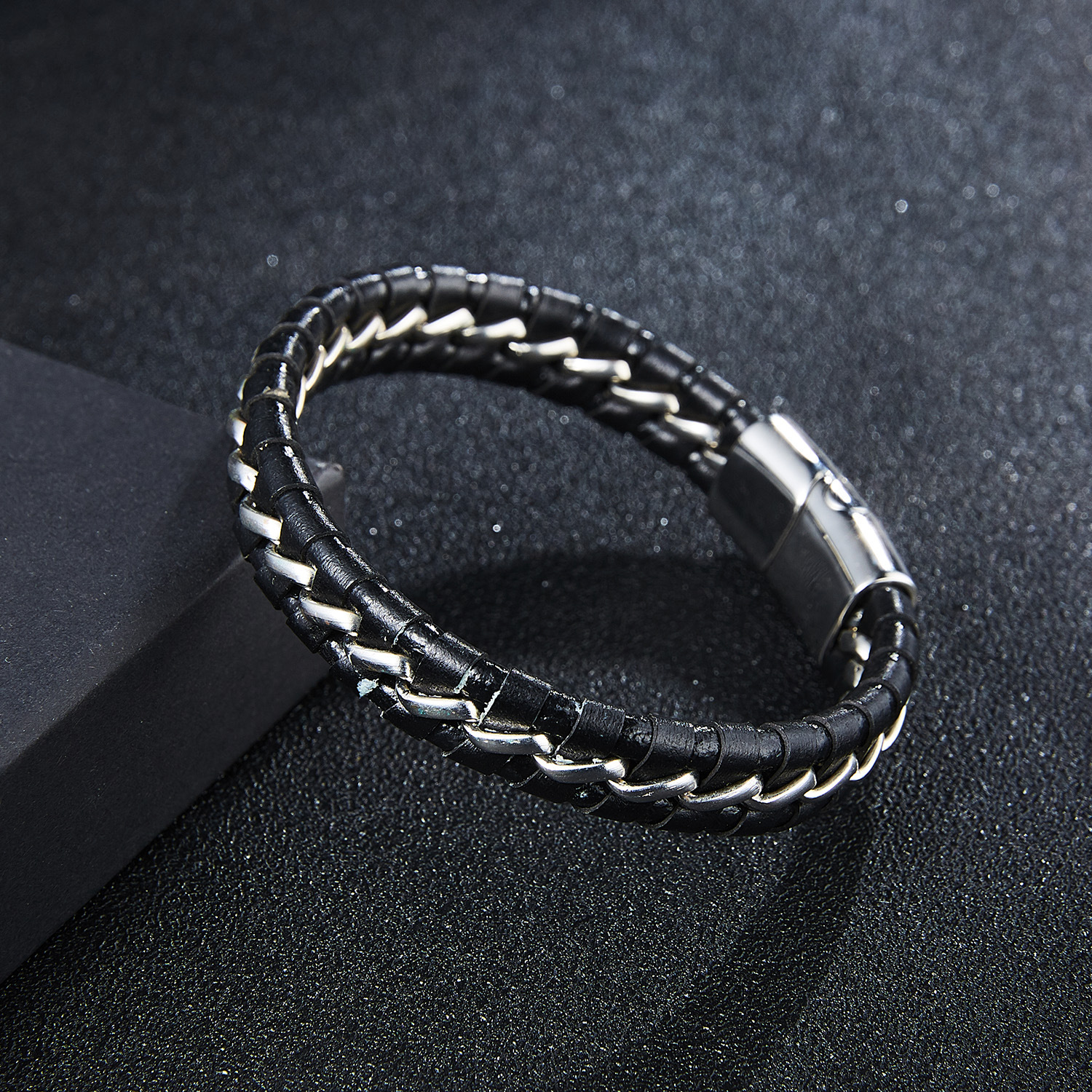 228738213585774.jpg Bracelets en cuir tressé pour hommes – Image 1